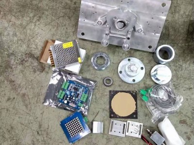 車站不銹鋼轉(zhuǎn)門圖2