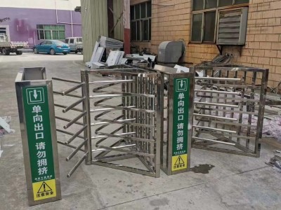 不銹鋼轉(zhuǎn)門(mén)價(jià)格,鄭州不銹鋼轉(zhuǎn)門(mén)廠(chǎng)家圖3