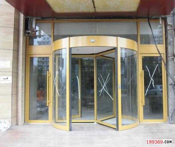 三翼旋轉(zhuǎn)門