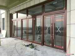 河南德恩科自動(dòng)門廠家談我國自動(dòng)門行業(yè)