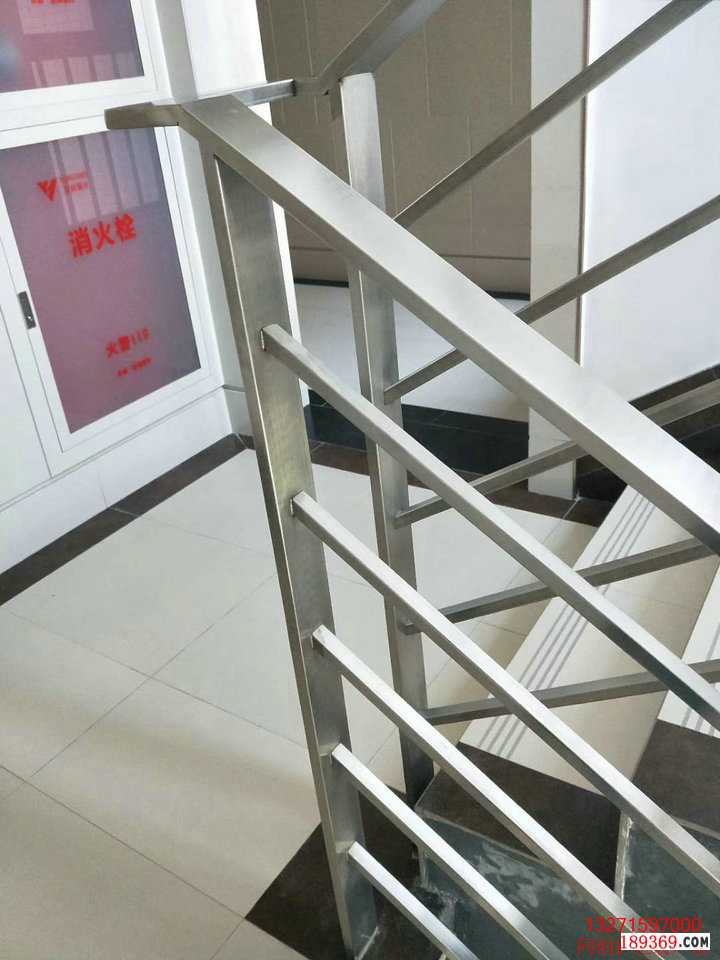 鄭州不銹鋼護(hù)欄