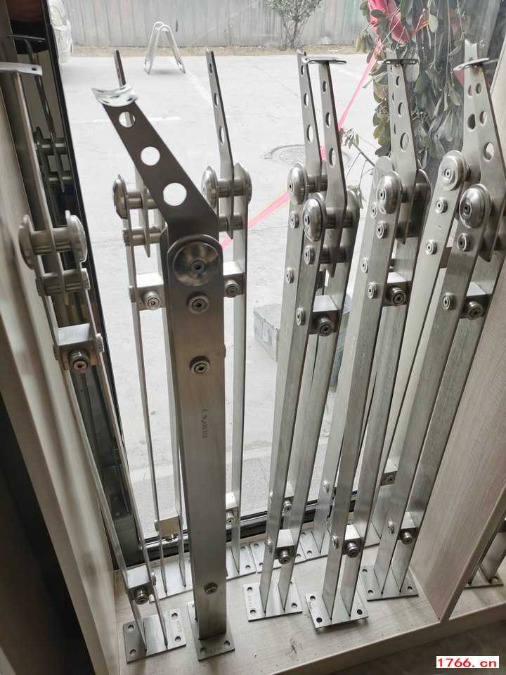 304不銹鋼樓梯立柱