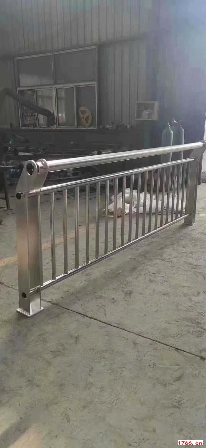 鄭州不銹鋼護(hù)欄