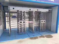 鄭州不銹鋼轉(zhuǎn)門(mén)