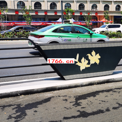 鄭州道路護(hù)欄圖2