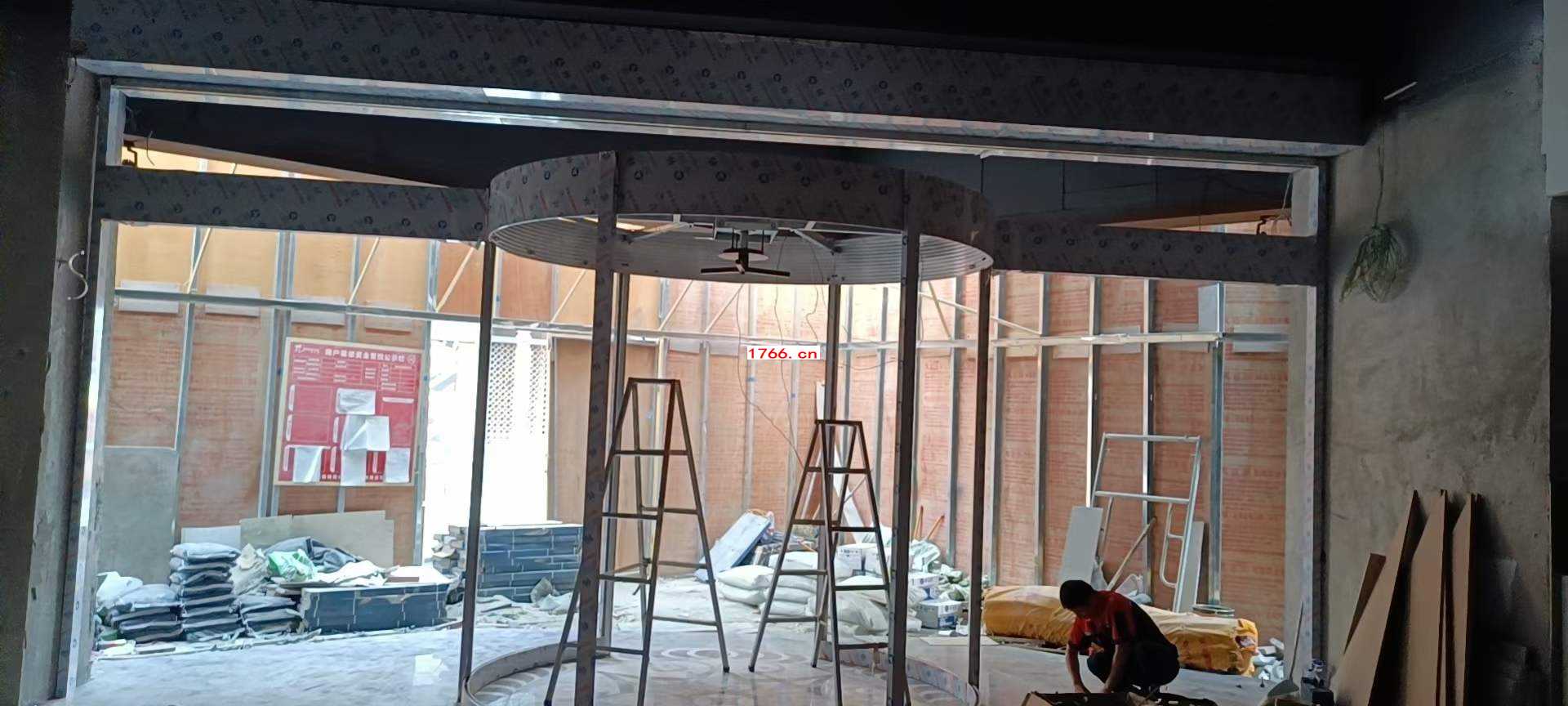 電動(dòng)三翼旋轉(zhuǎn)門安裝