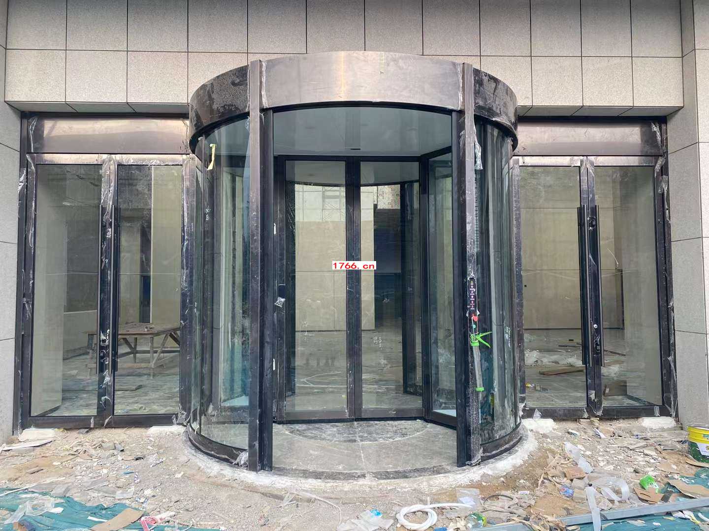 鄭州電動(dòng)旋轉(zhuǎn)門