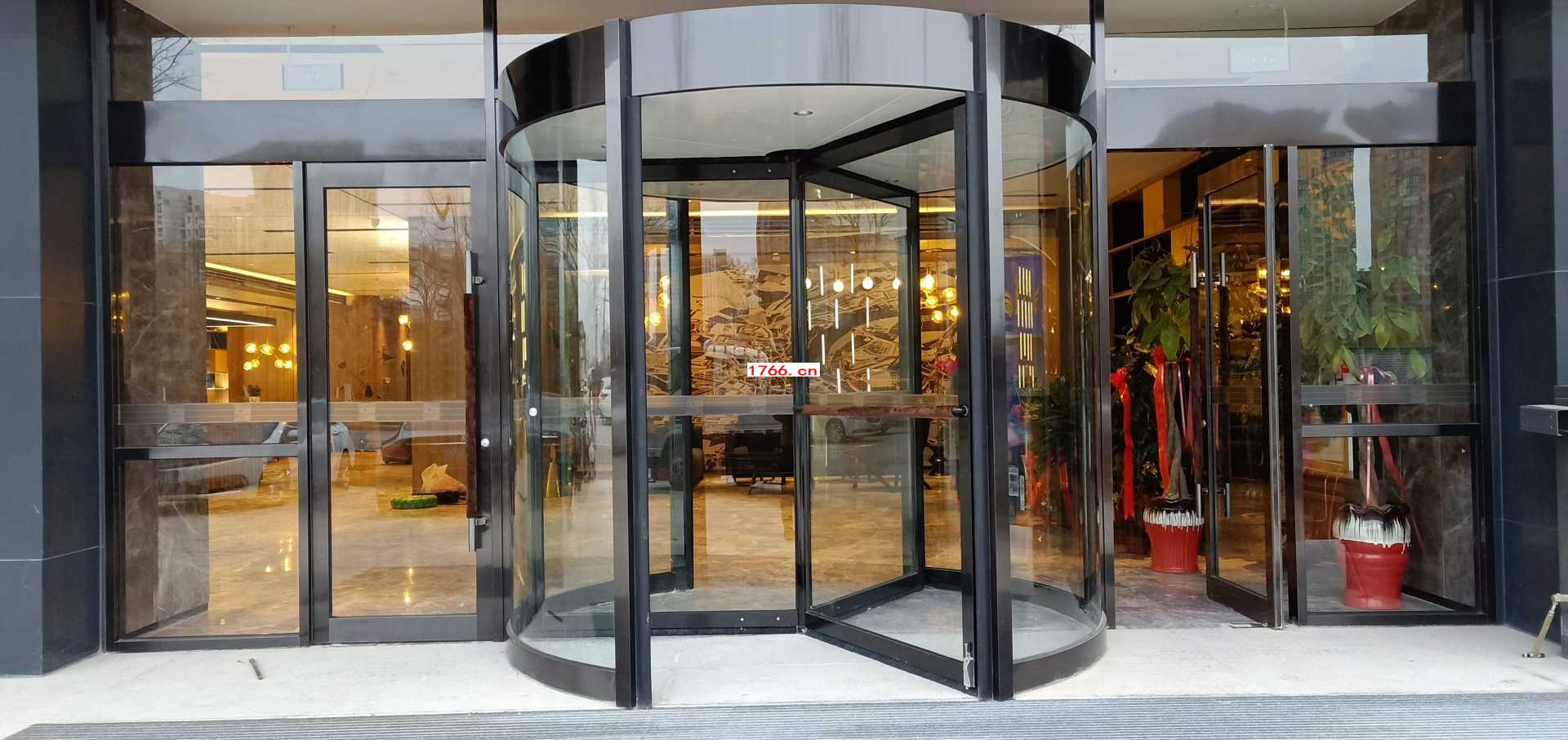 黑钛金旋转门 黑钛金旋转门