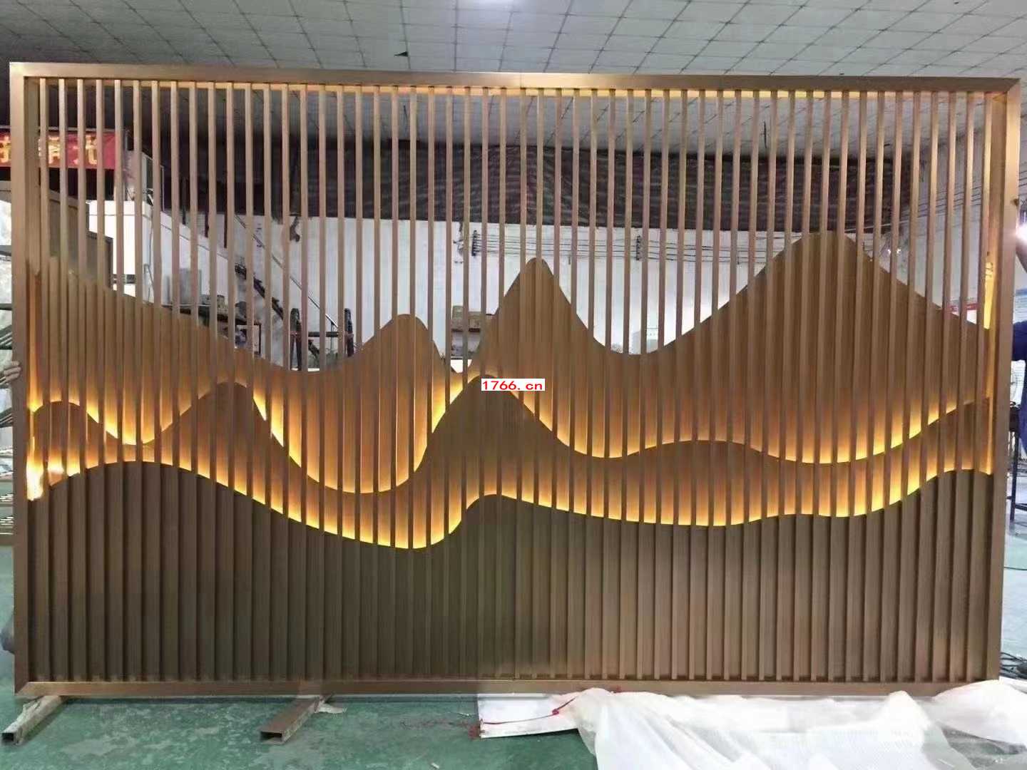 不銹鋼屏風(fēng) 不銹鋼屏風(fēng)