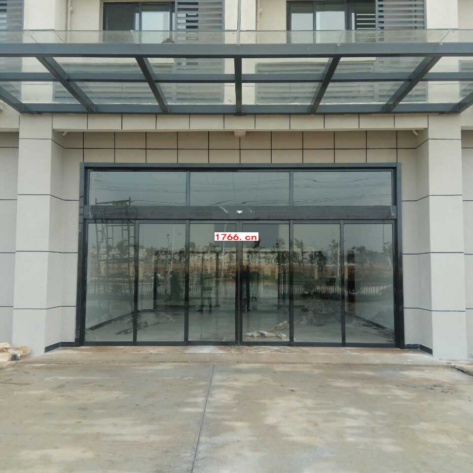 感應(yīng)自動(dòng)門