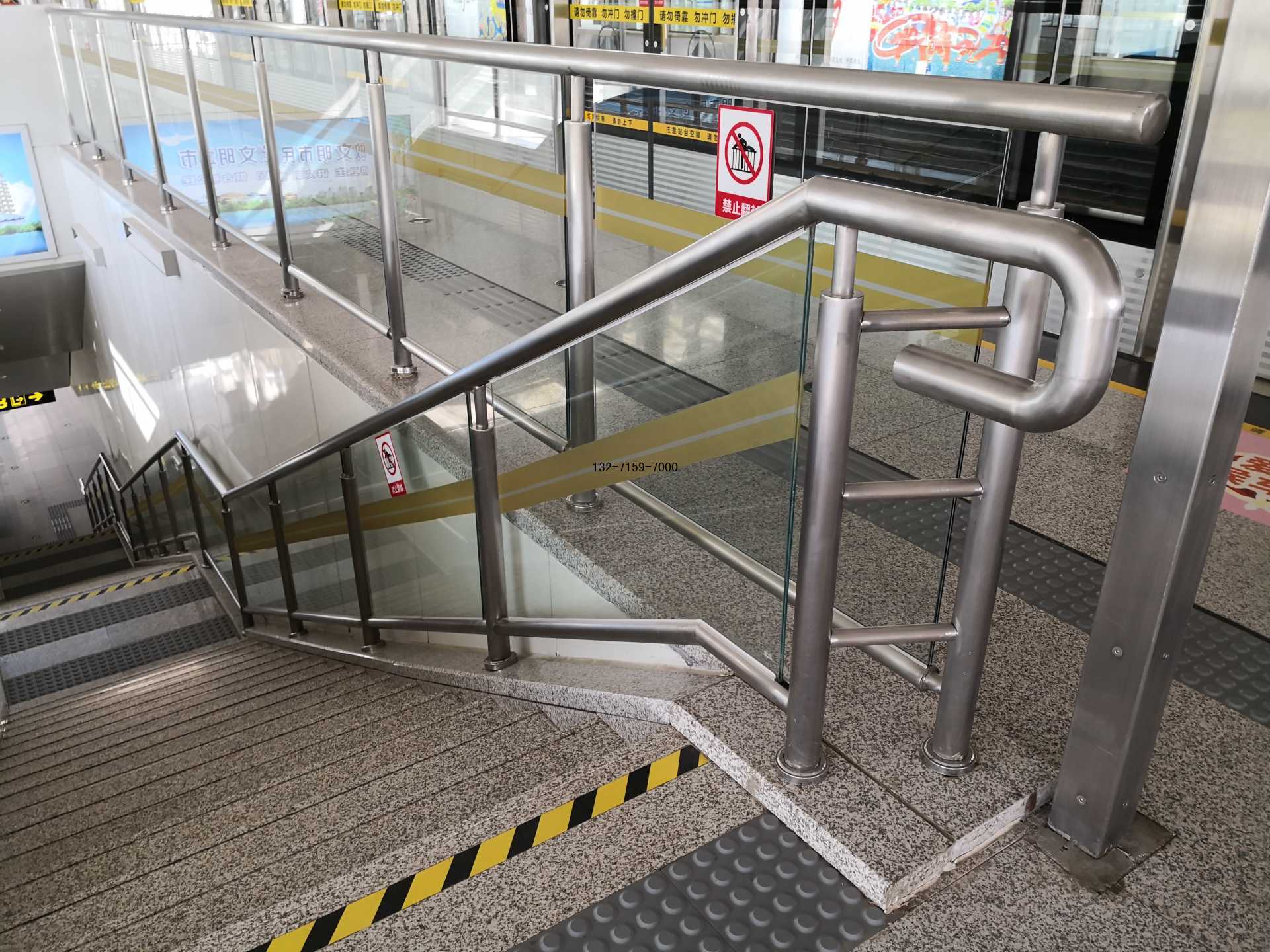 地鐵站玻璃護欄 地鐵站玻璃護欄