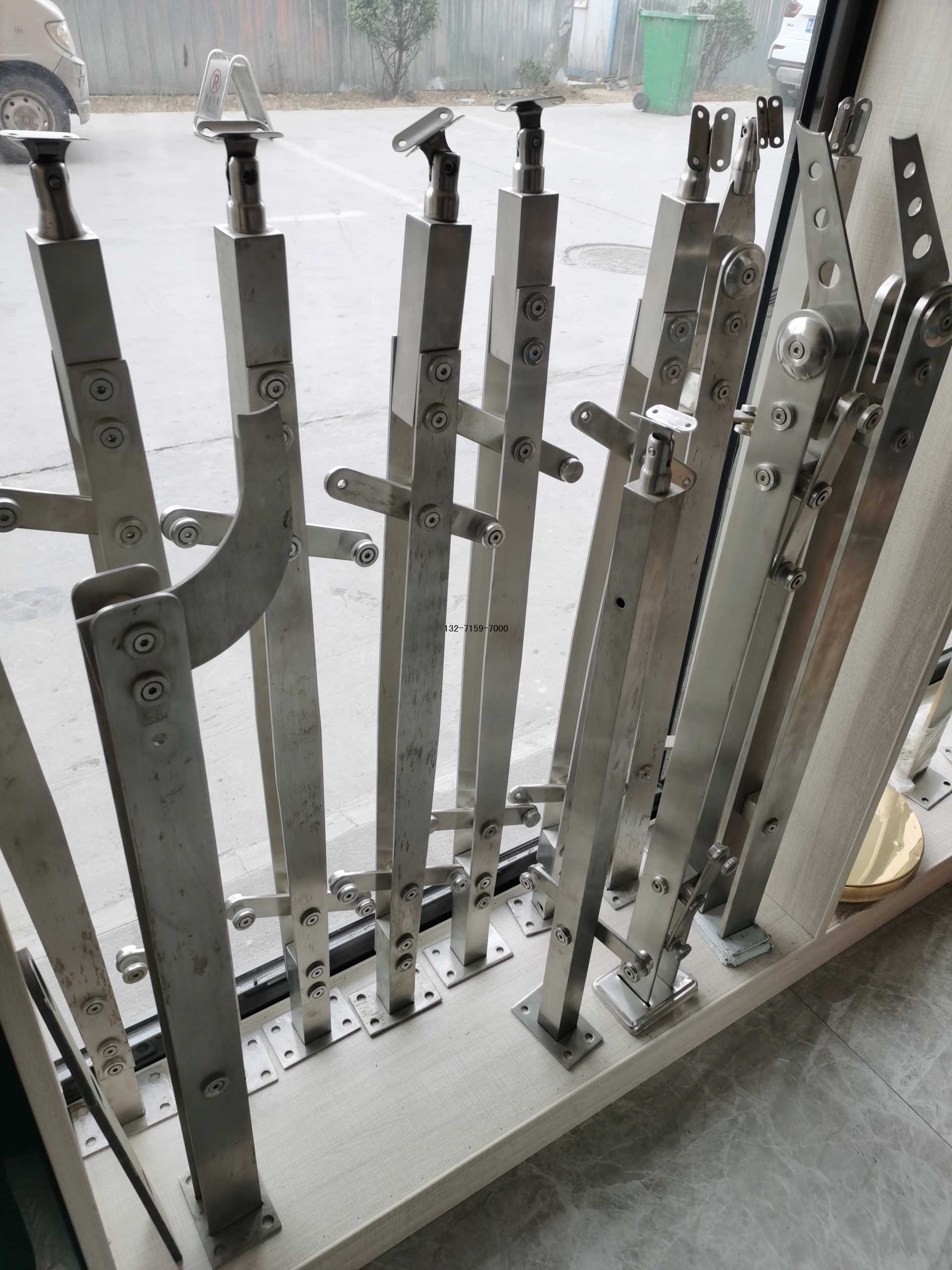 玻璃護欄立柱配件 玻璃護欄立柱配件