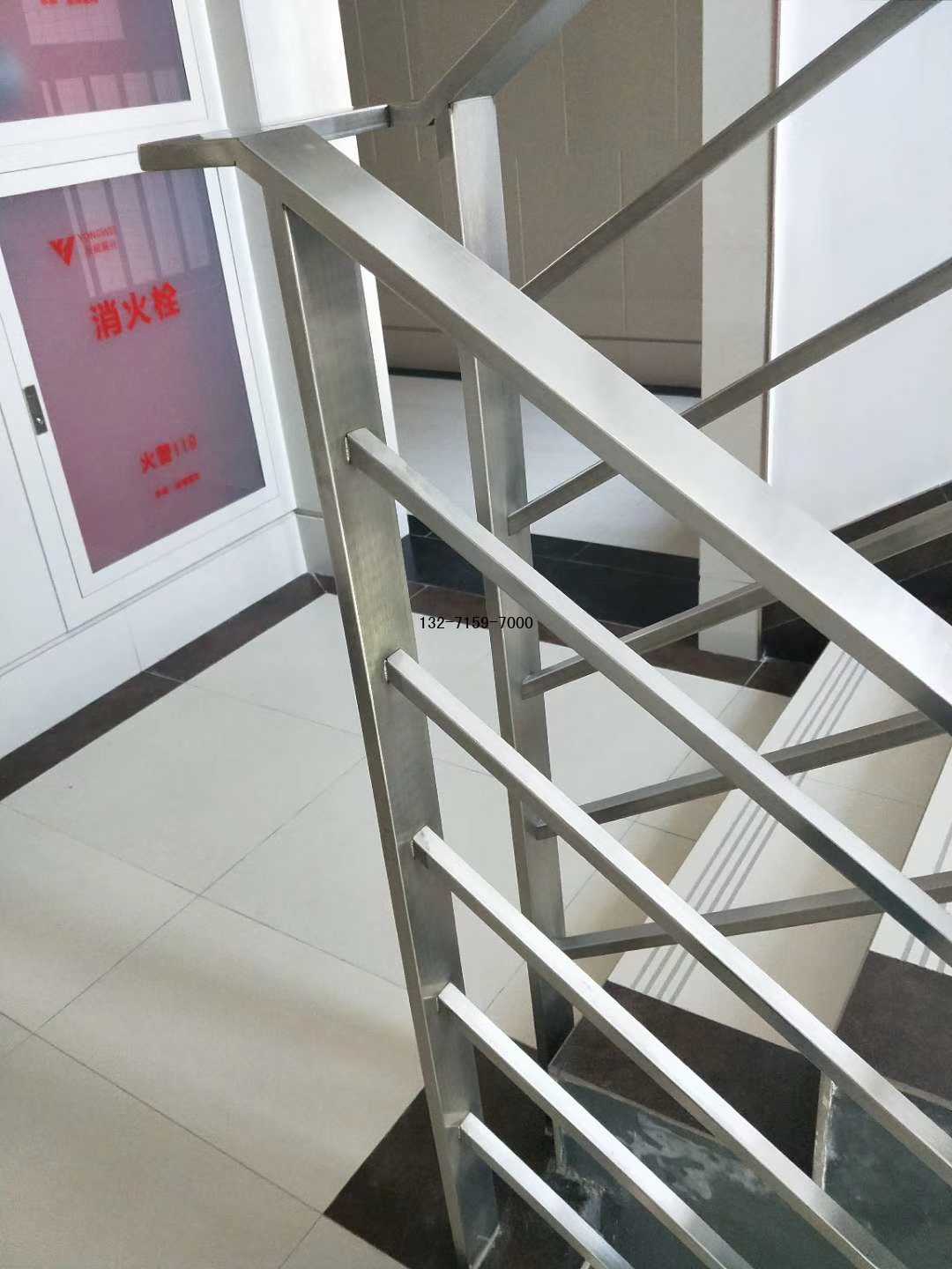 鄭州304不銹鋼樓梯護欄