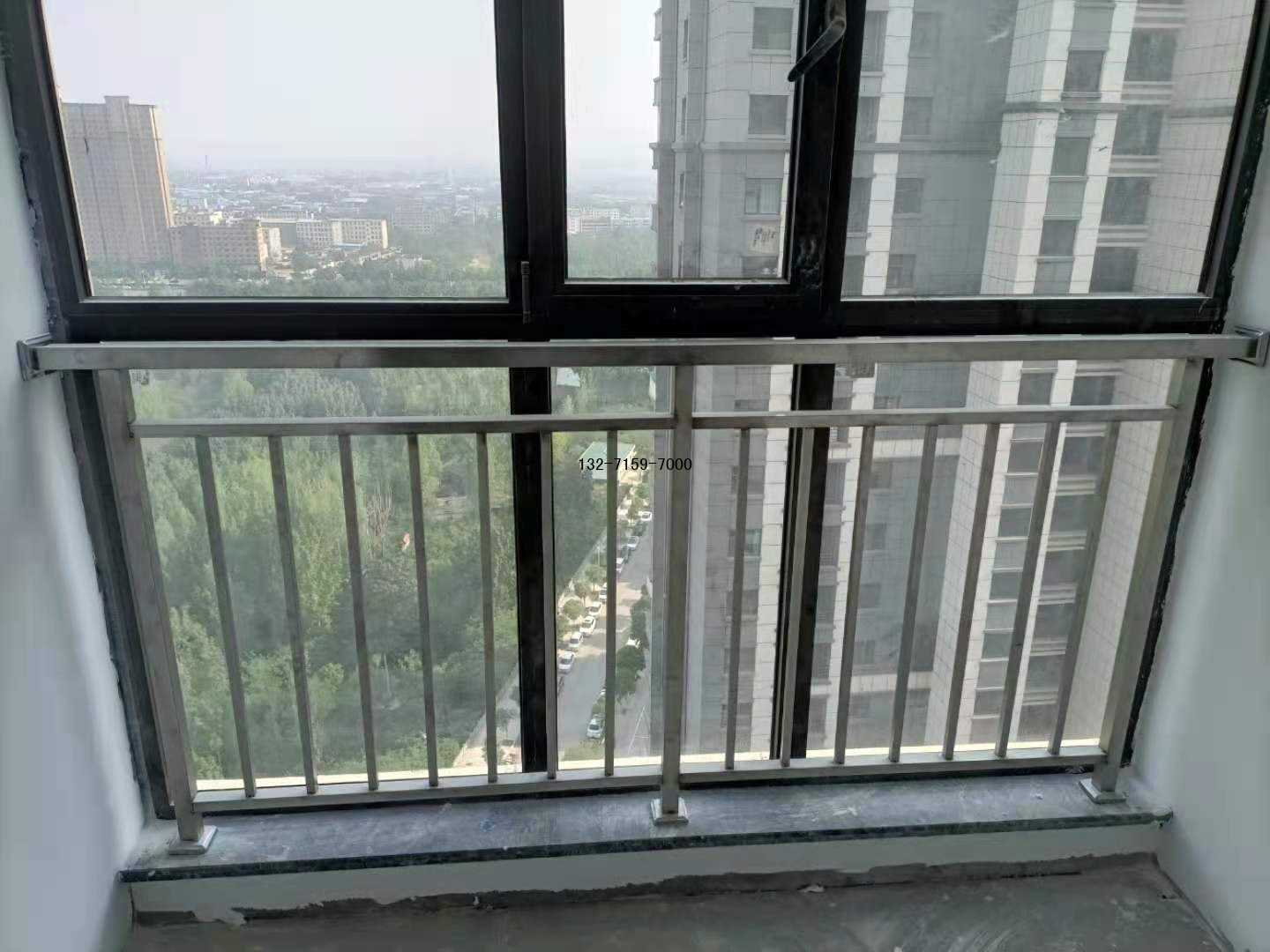 不銹鋼陽臺護欄