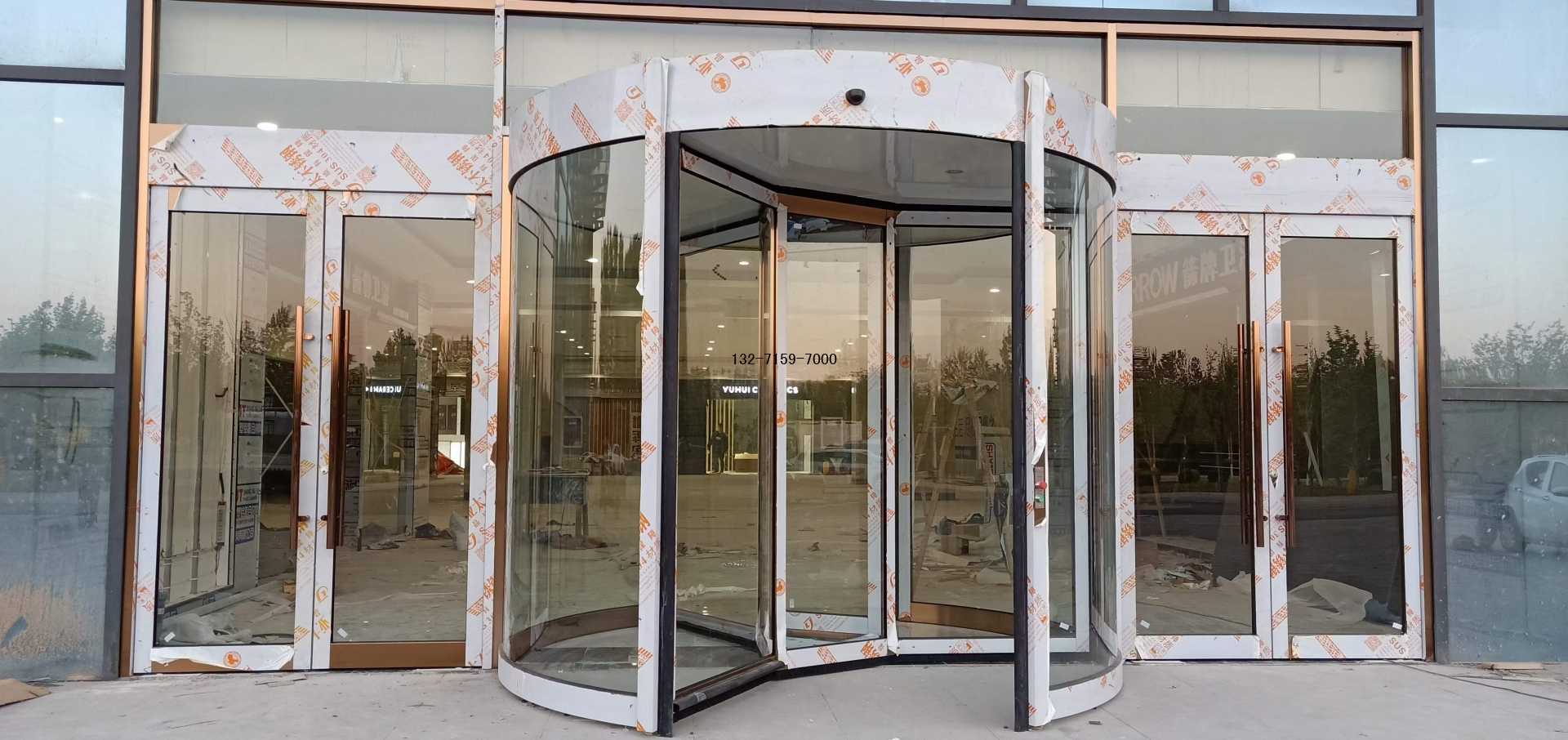 玫瑰金三翼旋轉(zhuǎn)門安裝