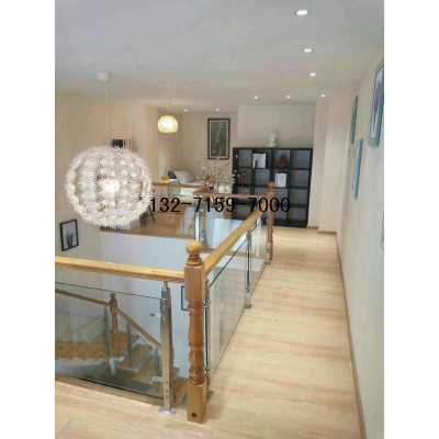 鄭州復式樓鋼化玻璃樓梯護欄圖1