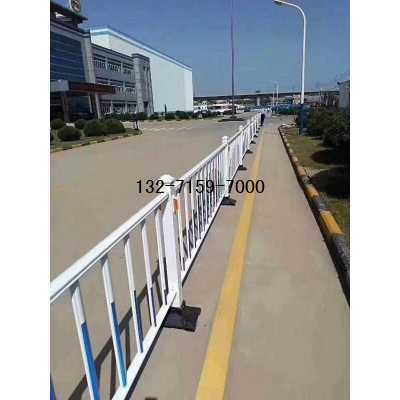 鄭州市政護(hù)欄安裝圖1