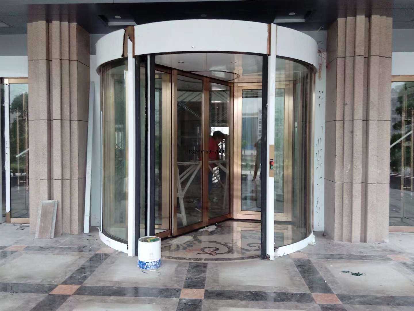 鄭州旋轉(zhuǎn)門安裝