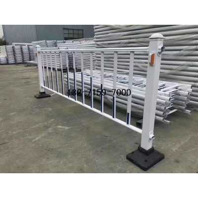 鄭州現(xiàn)貨市政護欄圖2