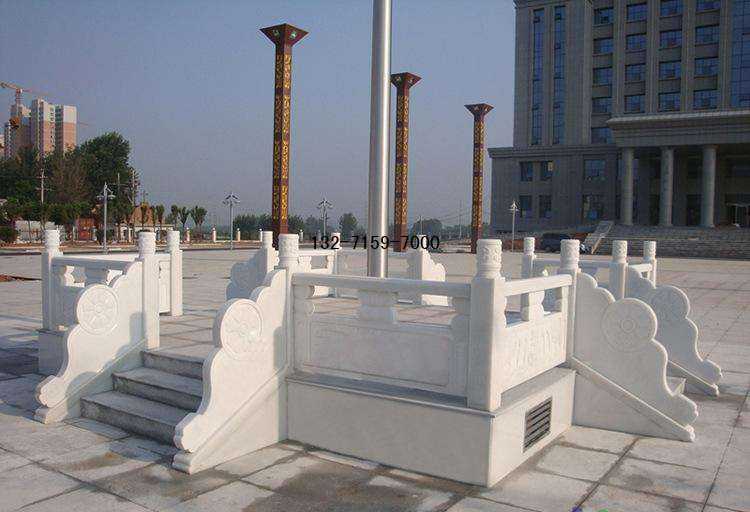 不銹鋼旗桿臺(tái) 不銹鋼旗桿臺(tái)