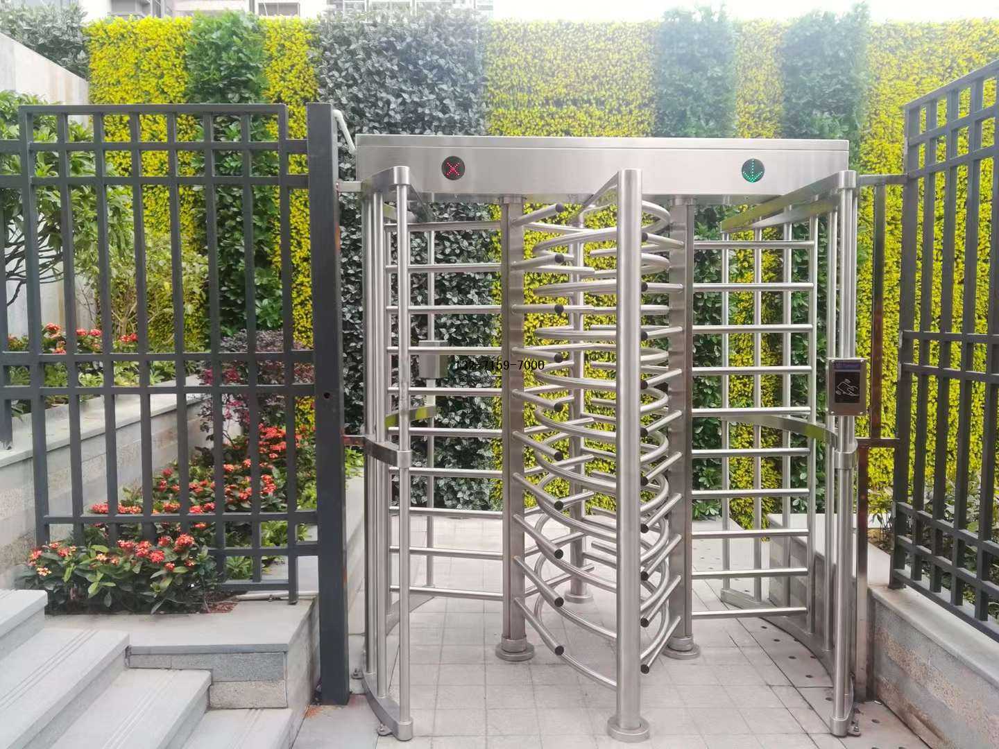 不銹鋼轉(zhuǎn)門