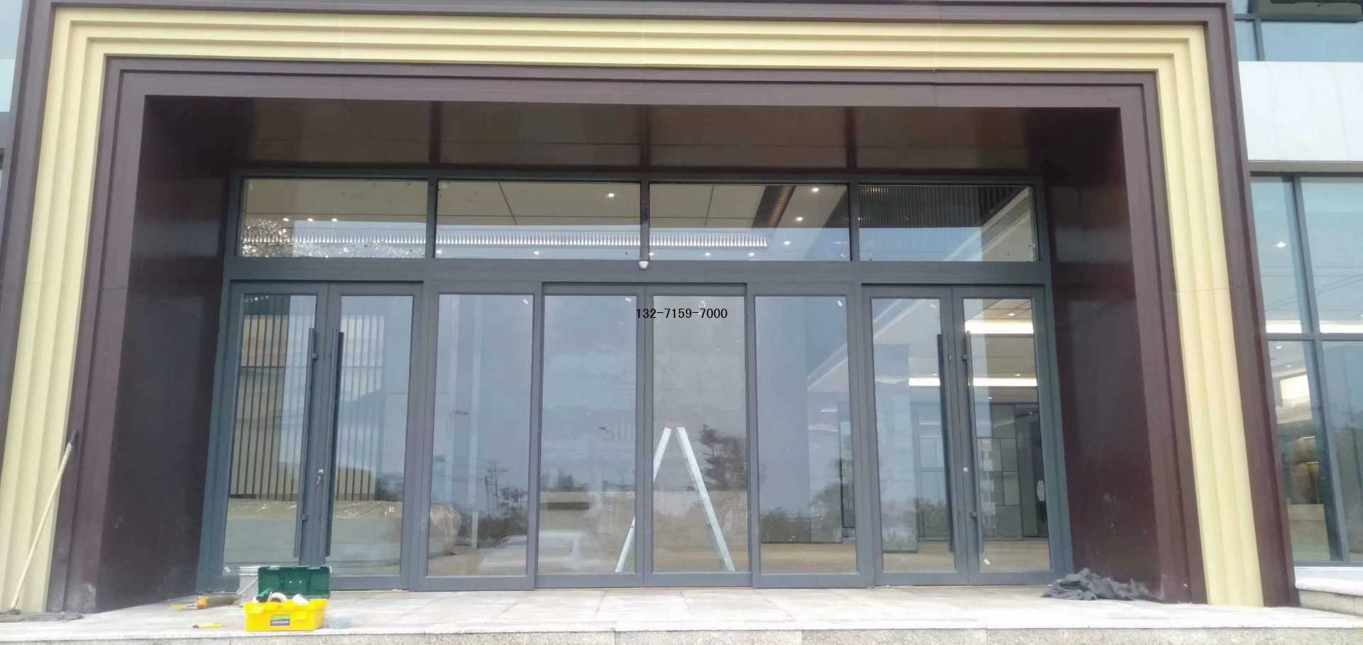 鋁型材自動(dòng)門