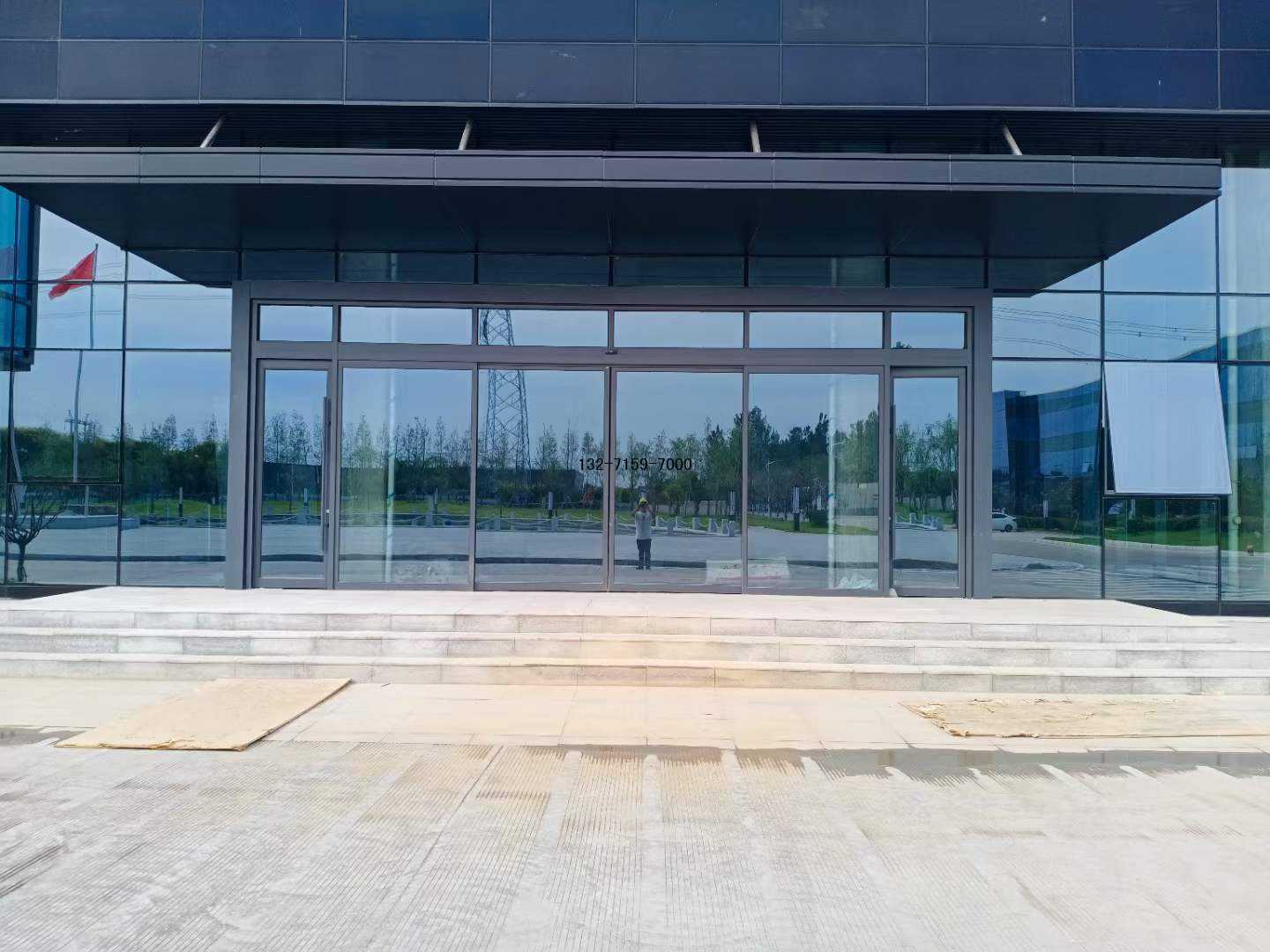 自動(dòng)感應(yīng)門廠家