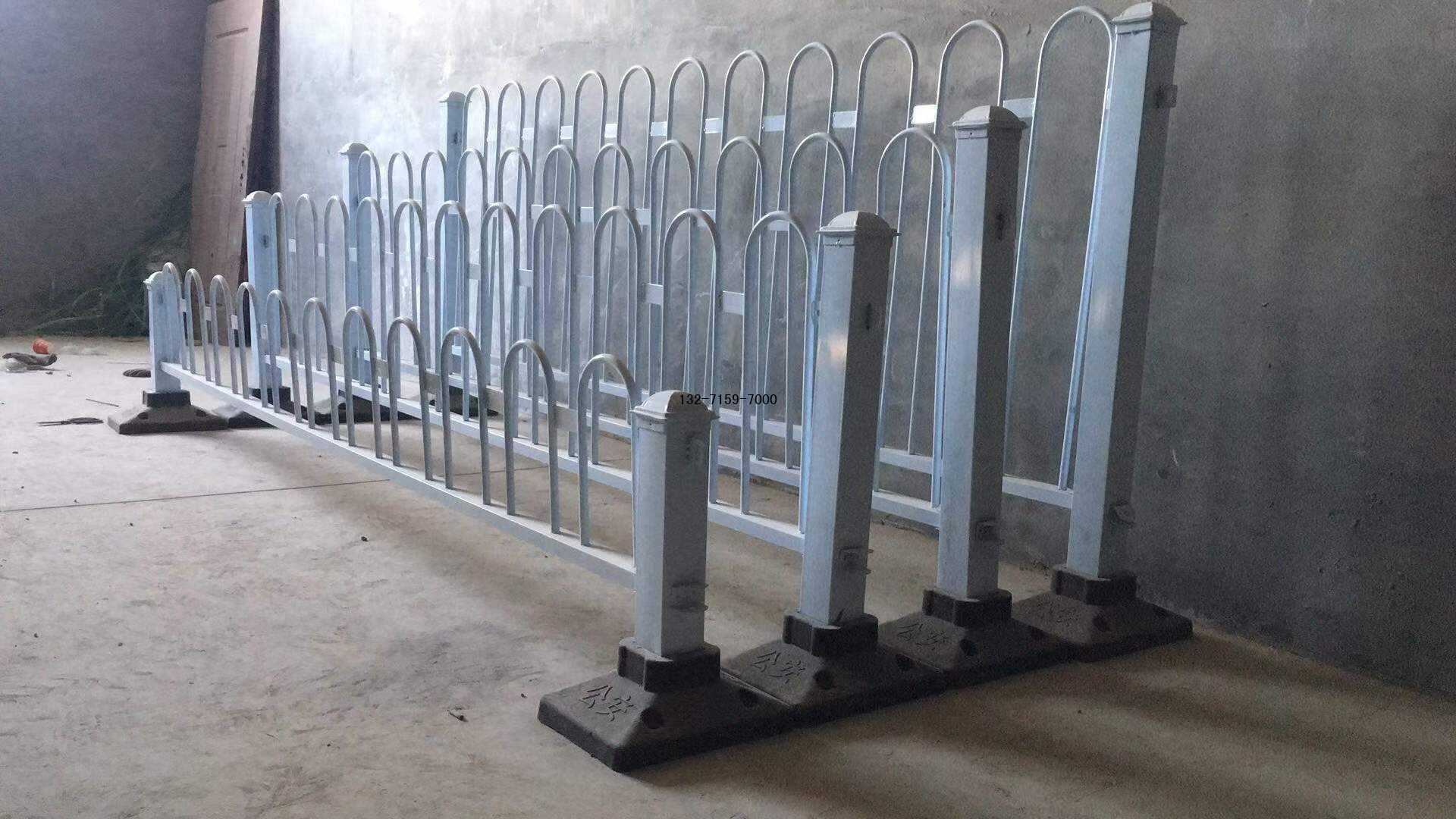 鄭州現(xiàn)貨市政護(hù)欄