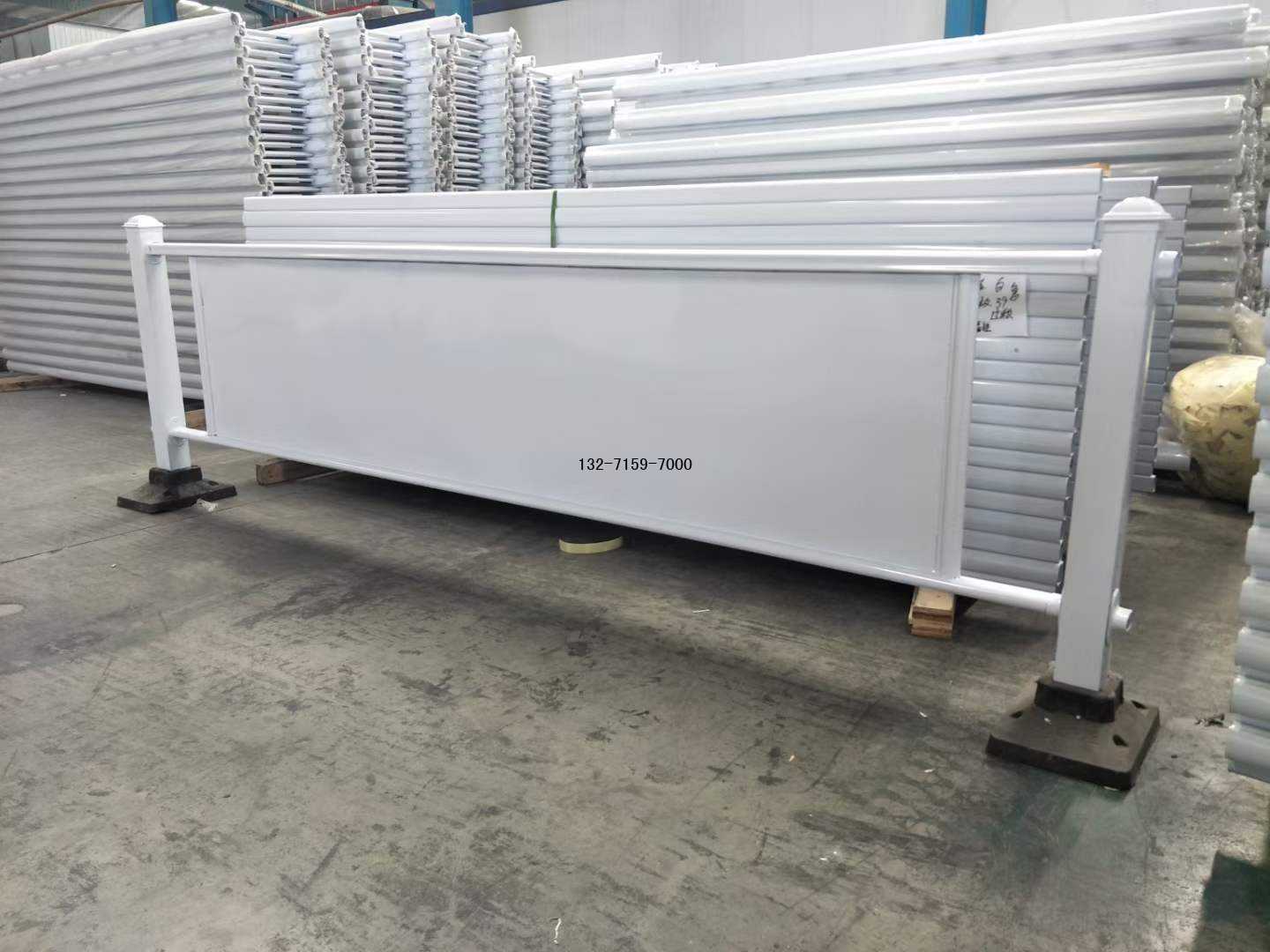 鄭州市政護(hù)欄隔離板