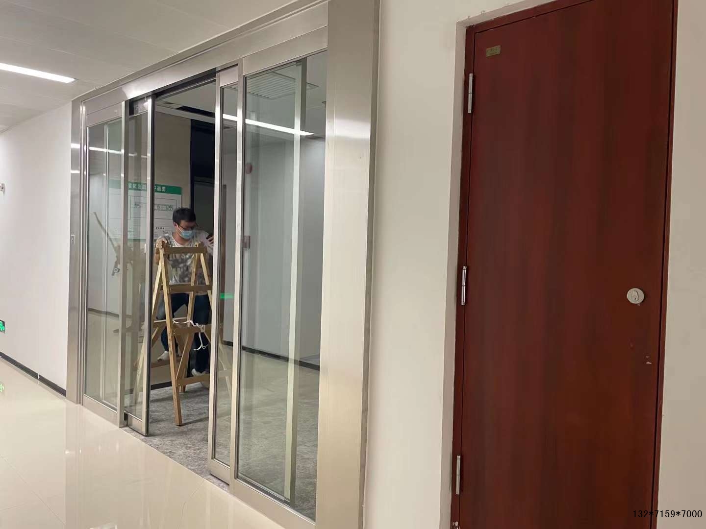 拉絲不銹鋼自動門 拉絲不銹鋼自動門