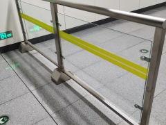 玻璃護欄介紹_玻璃護欄隔斷圖片