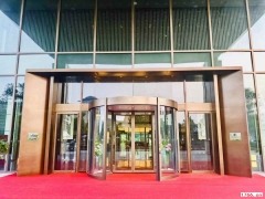 玫瑰金自動(dòng)門(mén)旋轉(zhuǎn)門(mén)