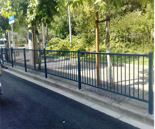 鄭州人行道道路護(hù)欄