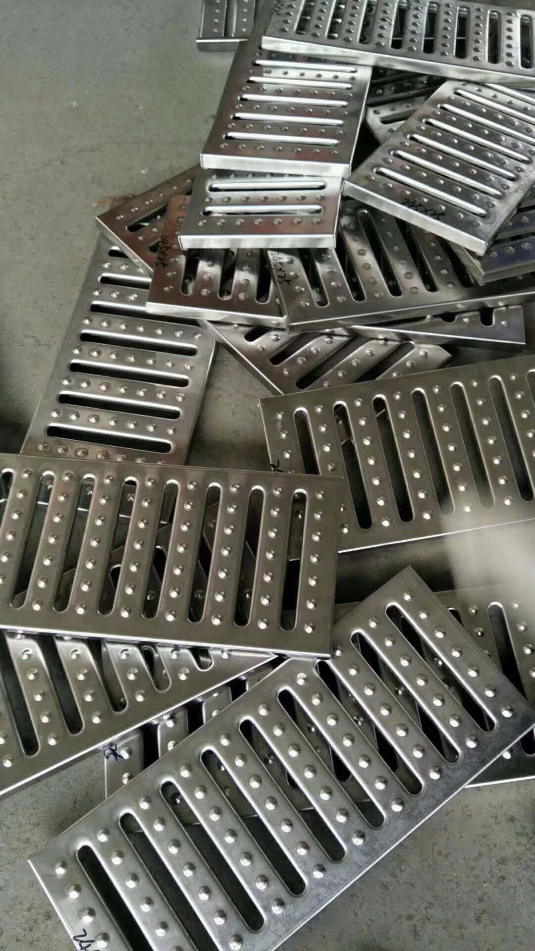 鄭州不銹鋼地溝篦子,鄭州不銹鋼下水道篦子批發(fā)